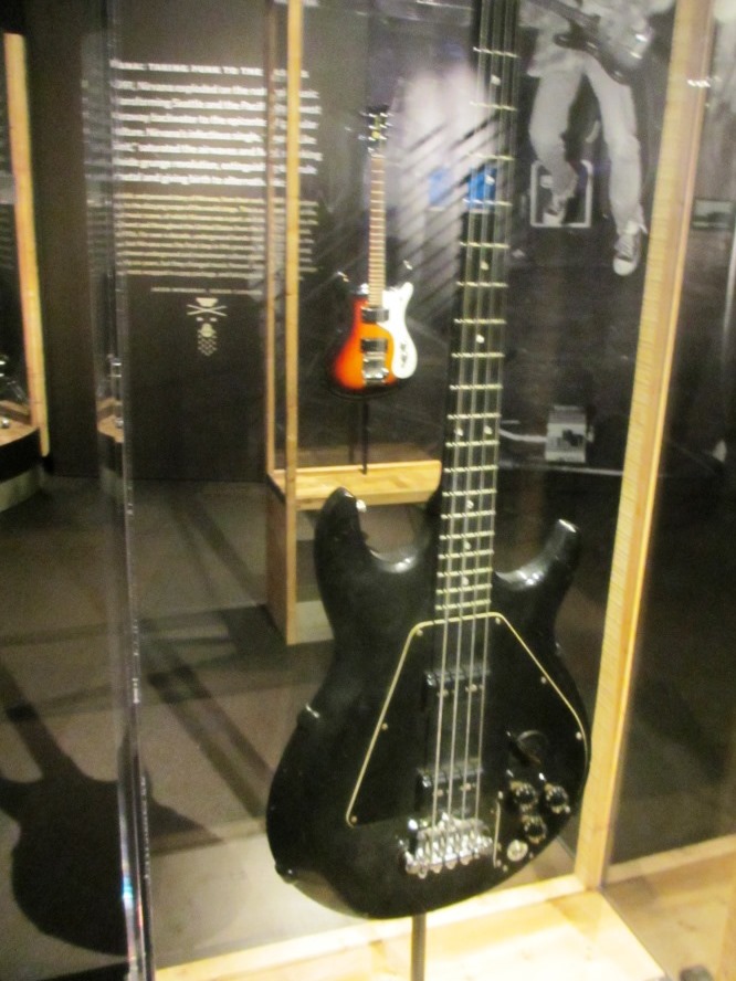 ripper bass - #ErikTomrenWrites