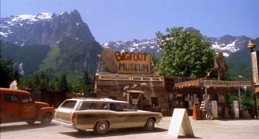 Harry and the Hendersons “Bigfoot Museum” screenshot.