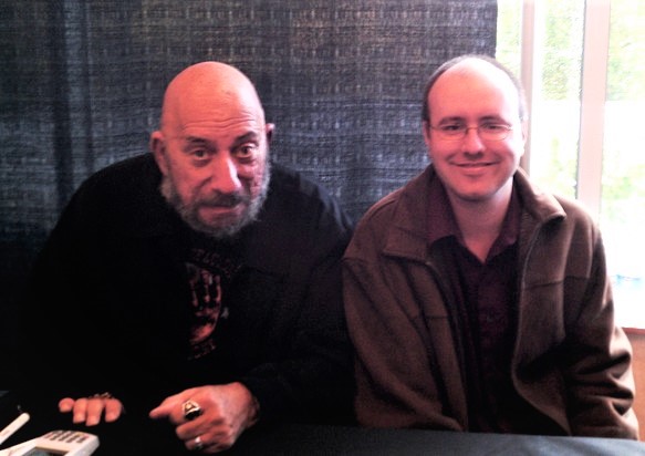 Erik Tomren with Sid Haig at Seattle's 2011 ZomBcon.